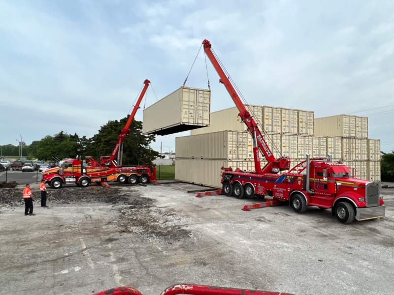 storage container lifting